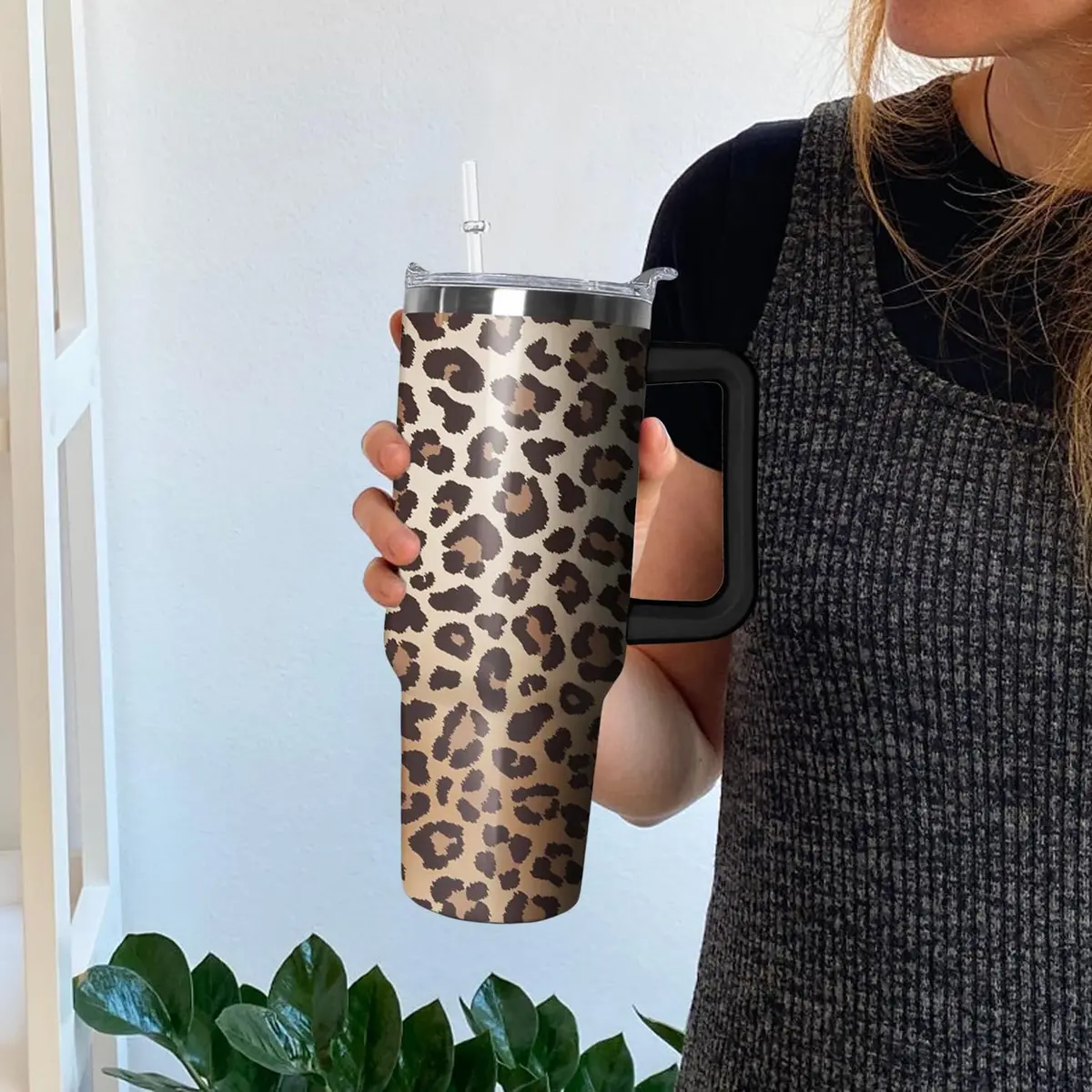 Ceovfoi 40 Oz Tumbler With Handle & Straw, Leopard Print Cheetah Coffee Travel Mug Cup, 1183ml (40 Fl Oz) | Cute Animal Print Insulated Water Bottle - view 5