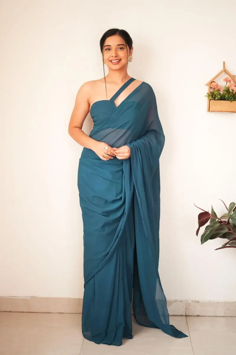 StyleScope Kalki Rama Ready Pleated Saree with Unstitched Blouse Piece | Georgette, One Size - view 6