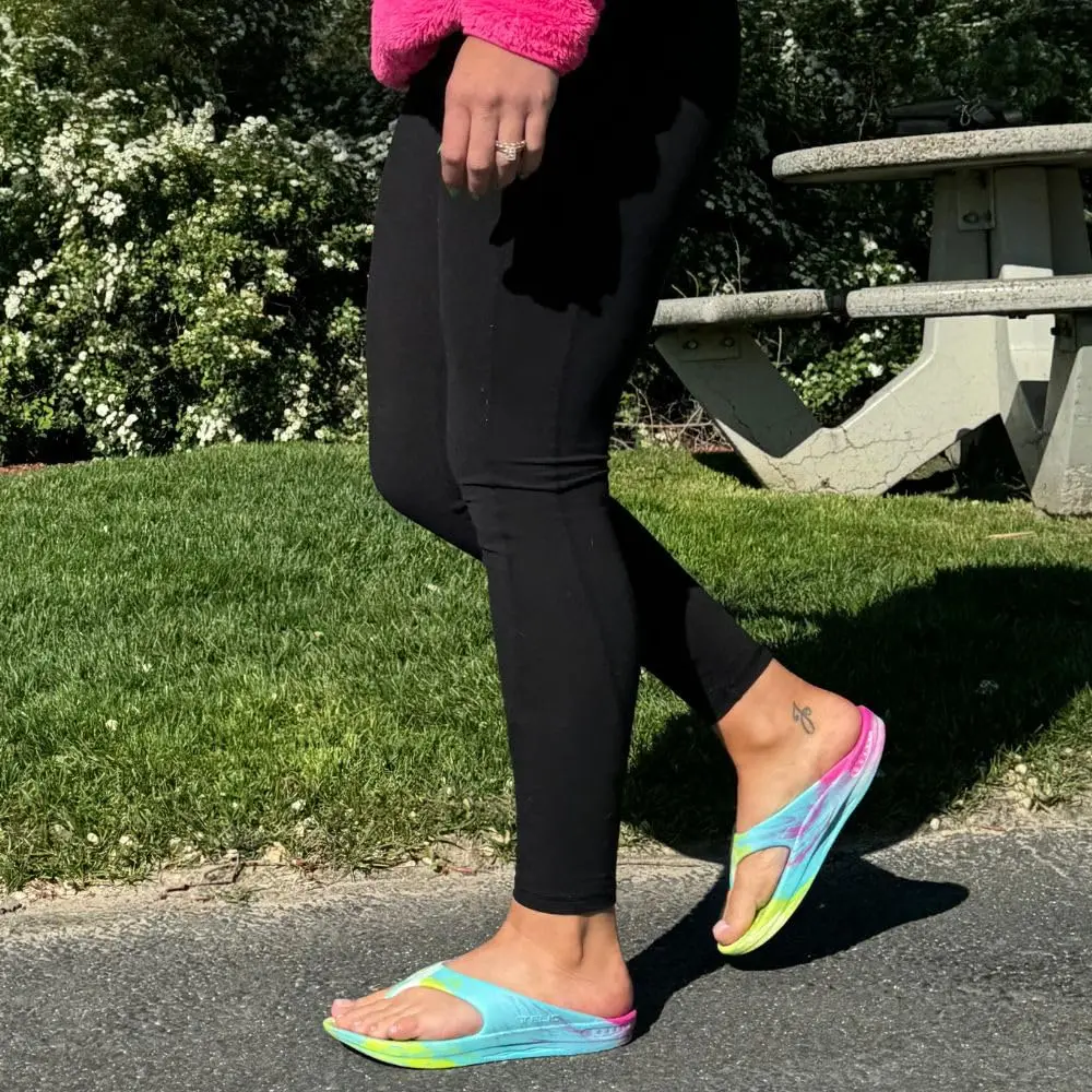 Telic Unisex Adult Energy Flip Flop Arch Support Cushioned Sandals, Kaleidoscope, 10 Women/9 Men | Impact-Absorbing Recovery Footwear - view 8