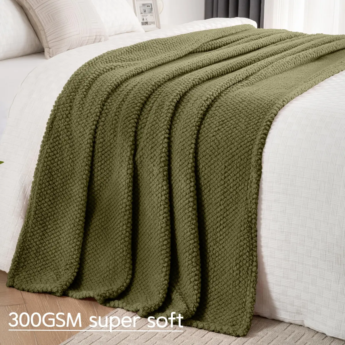 Jungle Star Green Blanket Queen Size | Super Soft 300GSM Cozy Throw for Couch & Bed - view 3