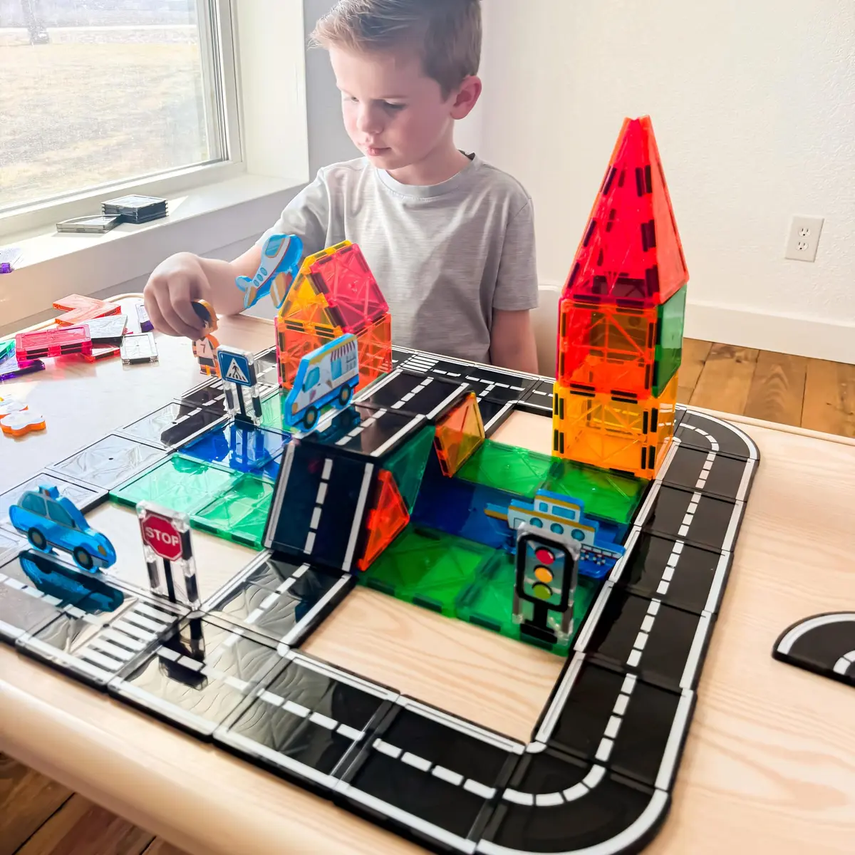 IGIVI 104 PCS Magnetic Tiles Road Set | STEM Magnetic Building Toys for 3+ Year Old Boys & Girls - view 4