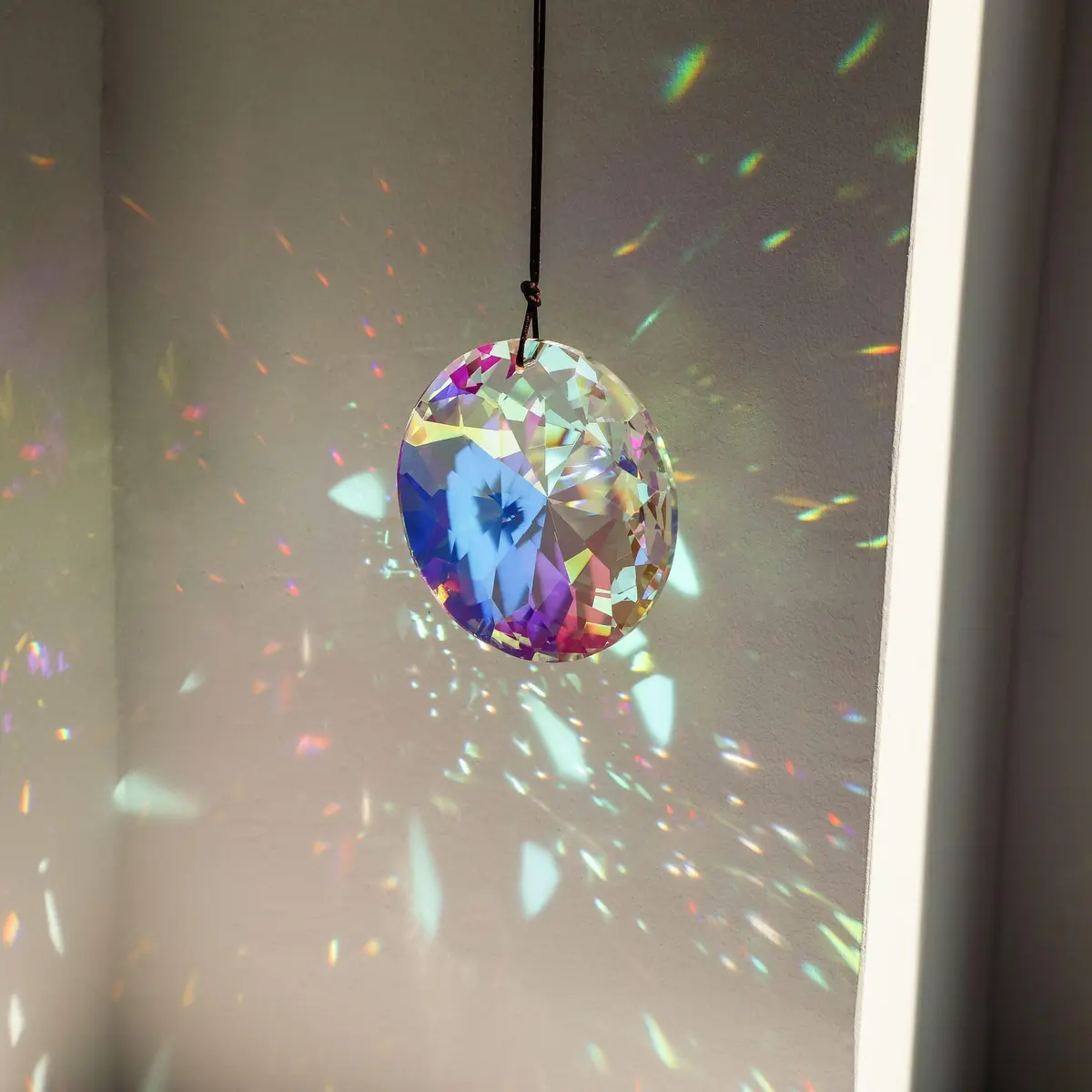 YU FENG 3 Inch Round Crystal Prism Suncatcher, AB Color Rainbow Maker (79mm / 3.1in) - view 8