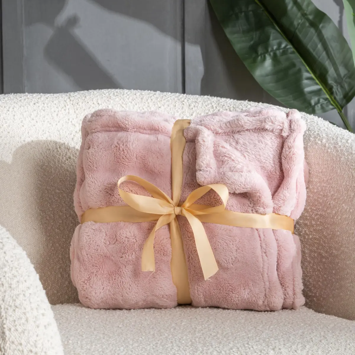 Jungle Star Pink Faux Fur Bubble Throw Blanket 127x152 cm (50"x60") | Soft Fluffy Plush for Couch & Bed - view 5