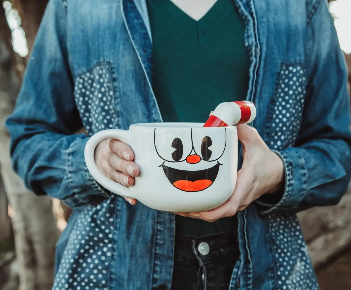Toynk Cuphead Ceramic Coffee Mug and Straw | 20 Ounces | Official Cartoon Character - view 4