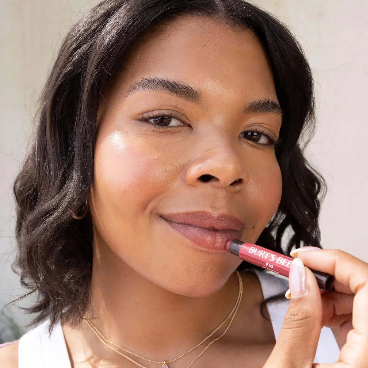 Burt's Bees Shimmer Lip Tint Peony | Moisturizing Lip Balm Stick with Natural Glow & Buildable Color - view 6