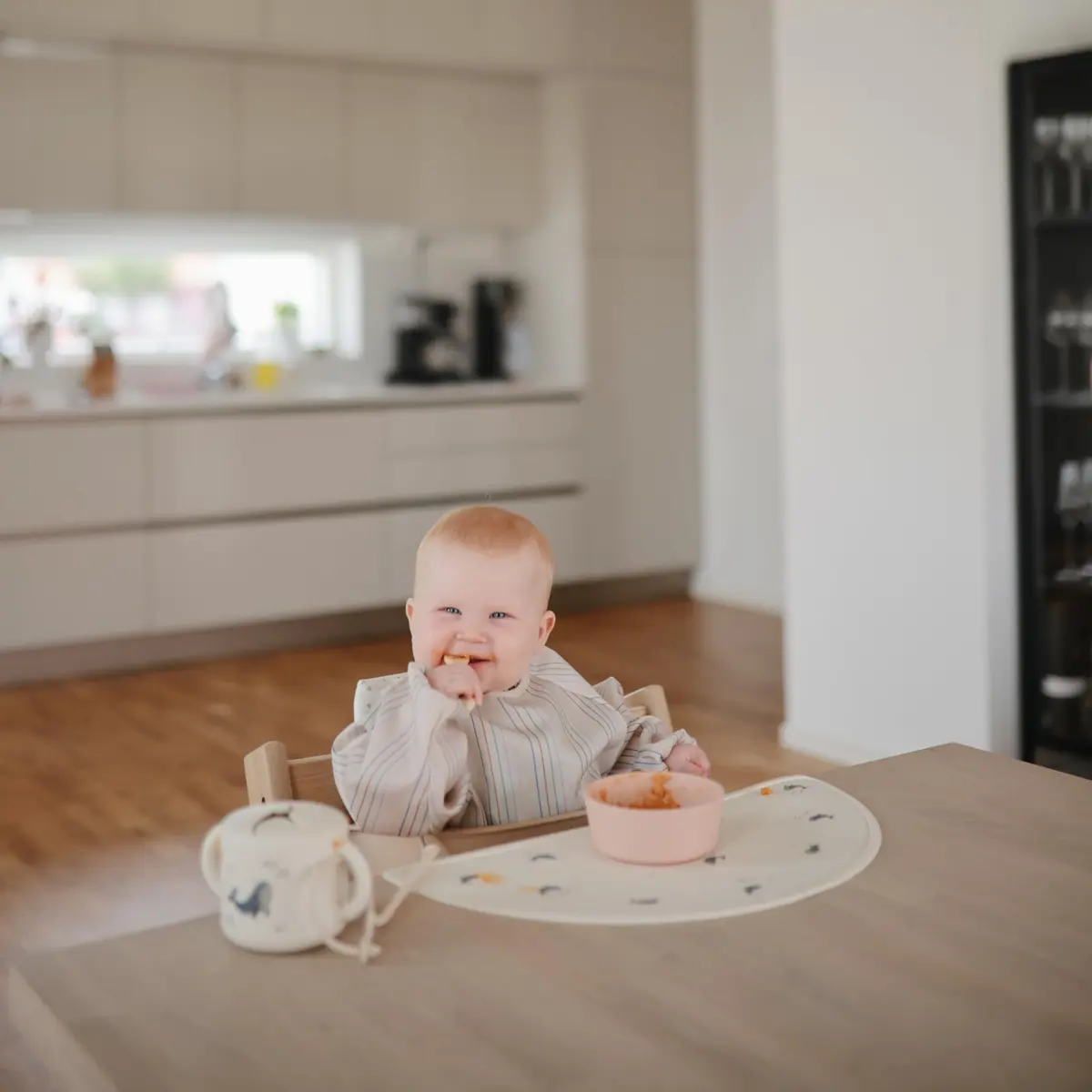 mushie Long Sleeve Baby Bib Water Resistant Adjustable Fit (Whales) | Mess-Free Mealtimes & Art - view 4