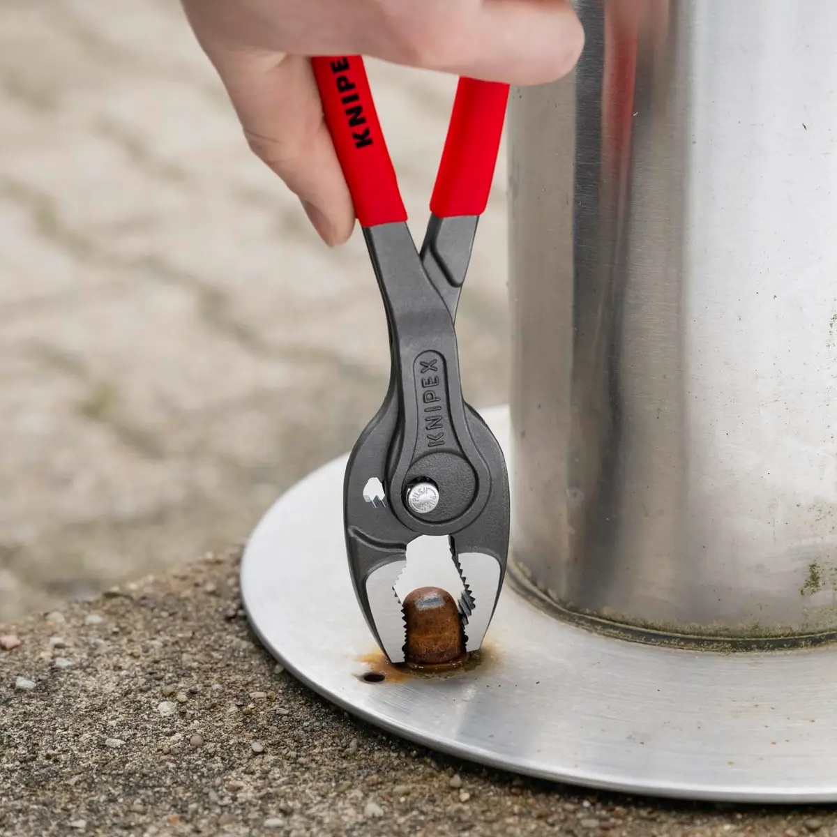 KNIPEX TwinGrip Pliers, 10-inch (25.4 cm) | Grips Stripped Screws & Bolts - view 3