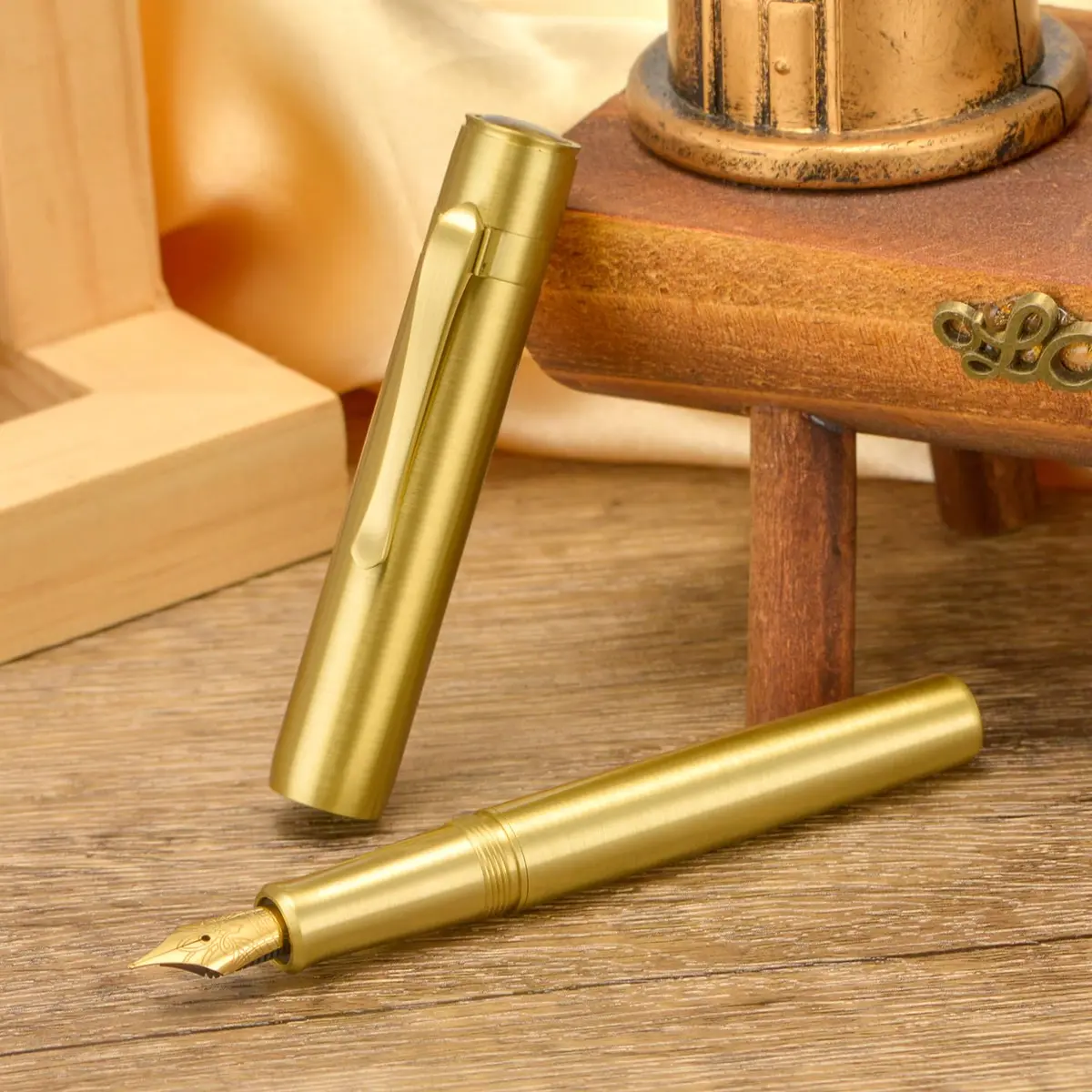 HONG DIAN M2 Mini Brass Fountain Pen with Extra Fine Soft Golden Nib | Sleek Travel Pocket Pen (105mm, Glossy Brass) - view 7