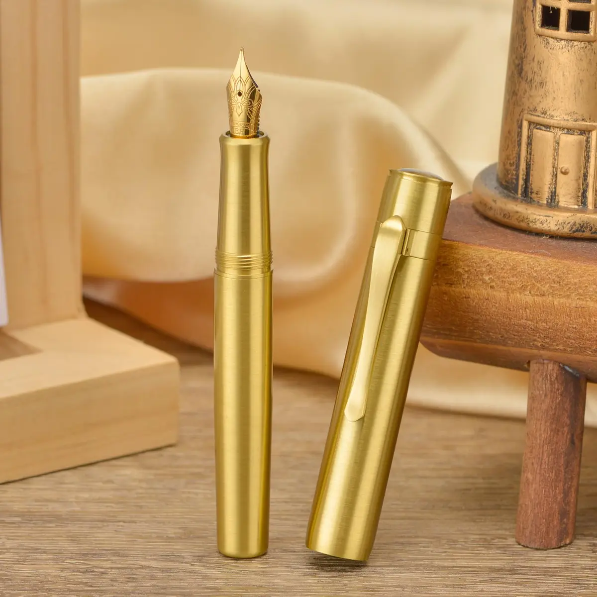 HONG DIAN M2 Mini Brass Fountain Pen with Extra Fine Soft Golden Nib | Sleek Travel Pocket Pen (105mm, Glossy Brass) - view 4