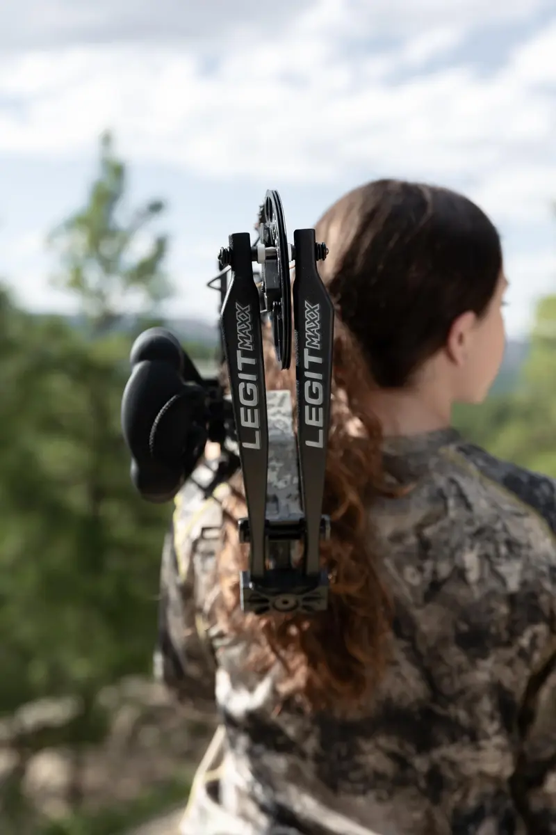 Bear Archery Legit MAXX RTH Compound Bow 30" | Adjustable 10-70lb, Ready-to-Hunt, Black - view 6