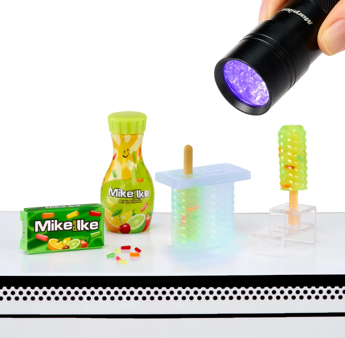 MGA's Miniverse Make It Mini Treats, Mini Collectibles | Candy-themed Resin Play, 8+ - view 3