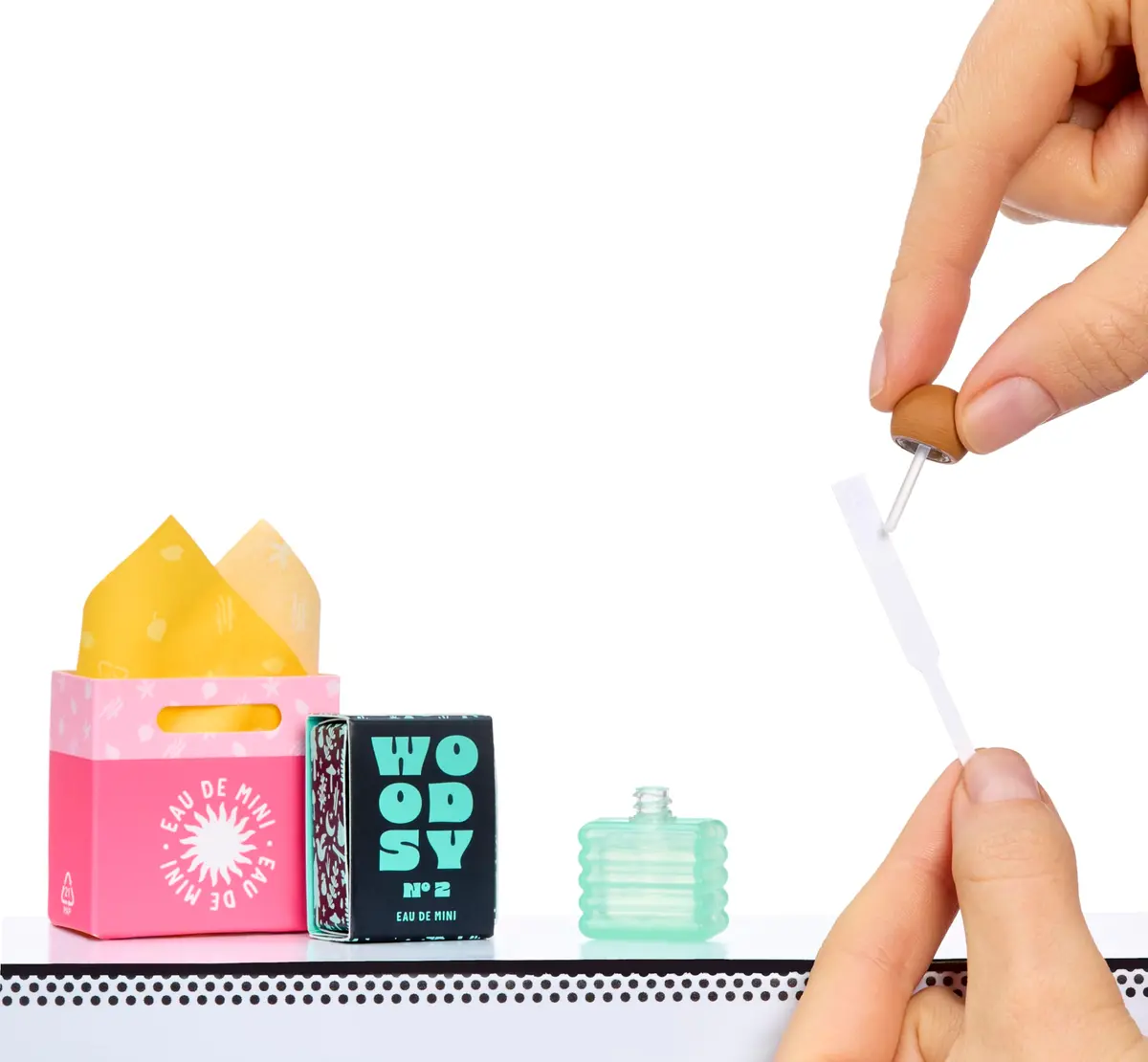 MGA's Miniverse Make It Mini Fragrances | DIY Collectible Perfume Set for Kids 8+ - view 8