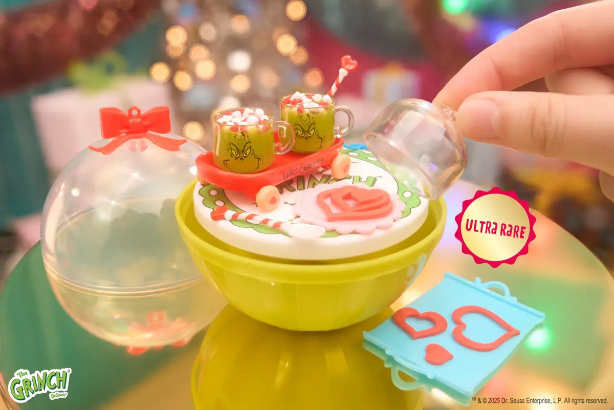 MGA's Miniverse Make It Mini Holiday 2025 | DIY Miniatures, Holiday Series, Resin Play (Pack of 1, Multicolor) - view 4