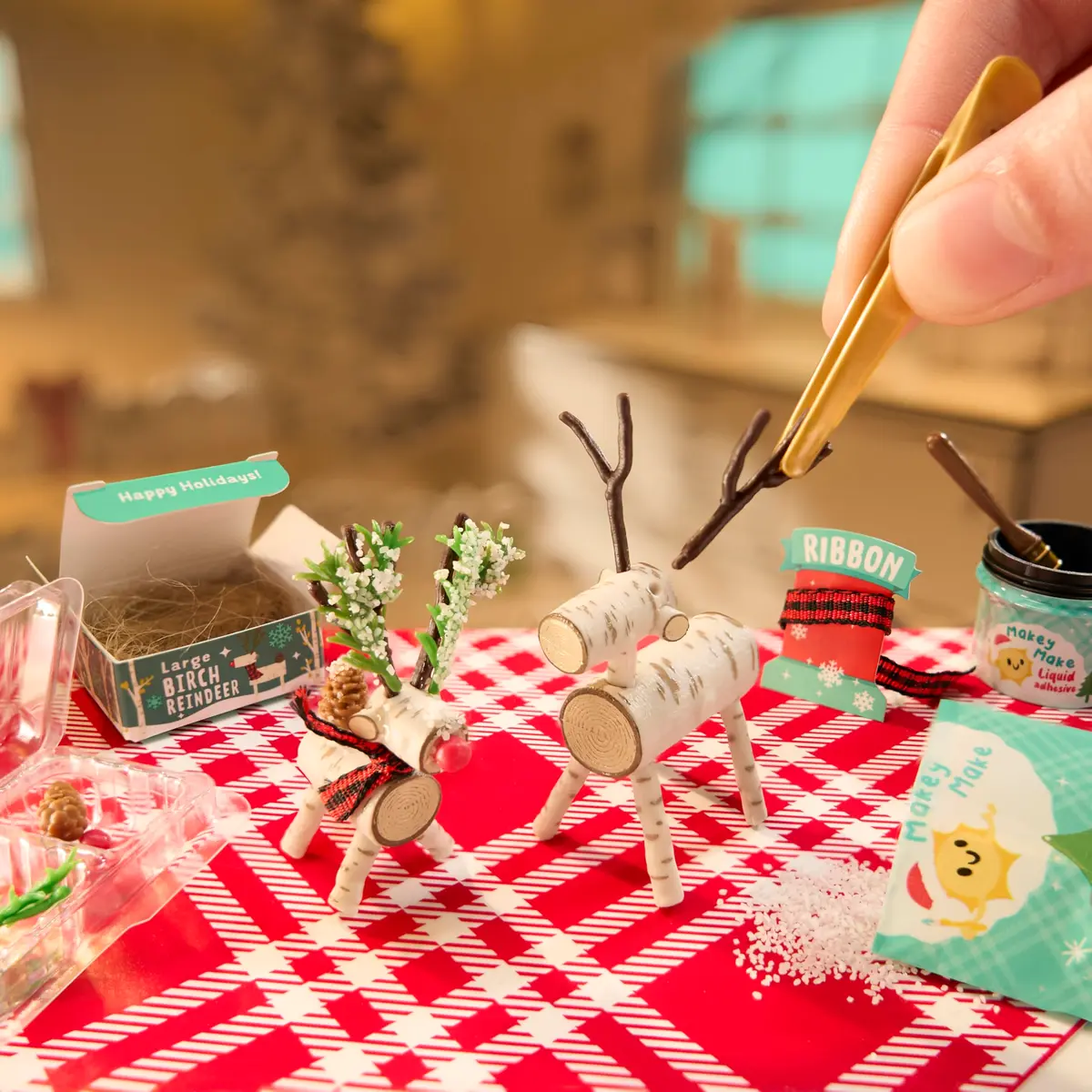 MGA's Miniverse Make It Mini Holiday 2025 | DIY Miniatures, Holiday Series, Resin Play (Pack of 1, Multicolor) - view 2