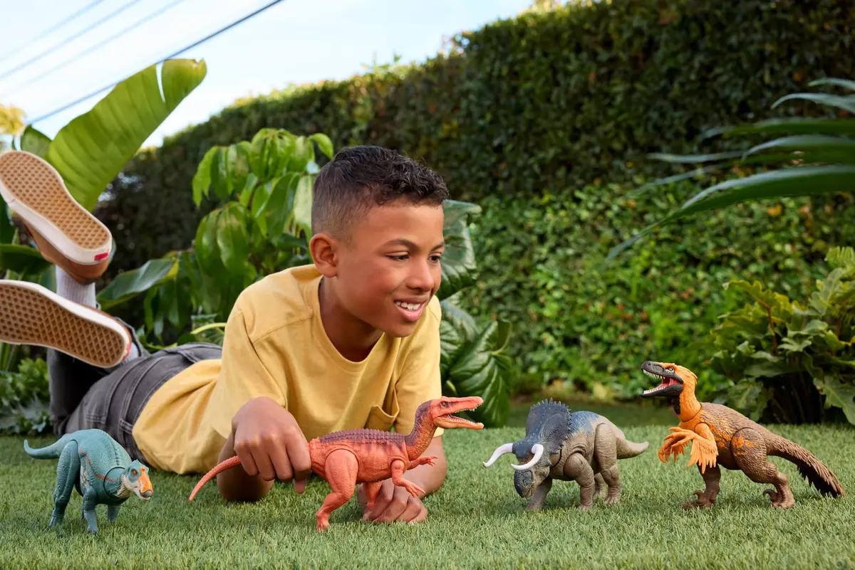 Mattel Jurassic World Rebirth Wild Roar Dinosaur Toy, 9.6 inch | Posable Ankylosaurus with Attack & Sound - view 2