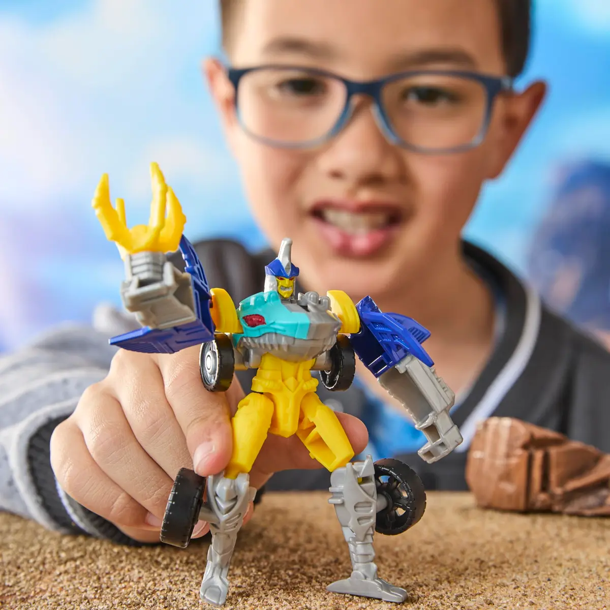 Transformers Sky-Byte Cyber Changers 4-inch Action Figure | Quick Change to Car Mode for Kids 6+ - view 4