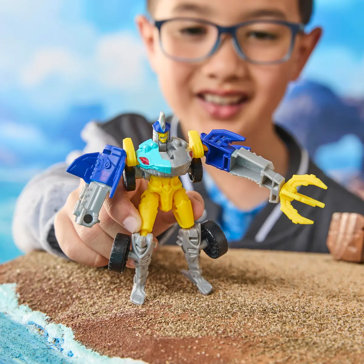 Transformers Sky-Byte Cyber Changers 4-inch Action Figure | Quick Change to Car Mode for Kids 6+ - view 3