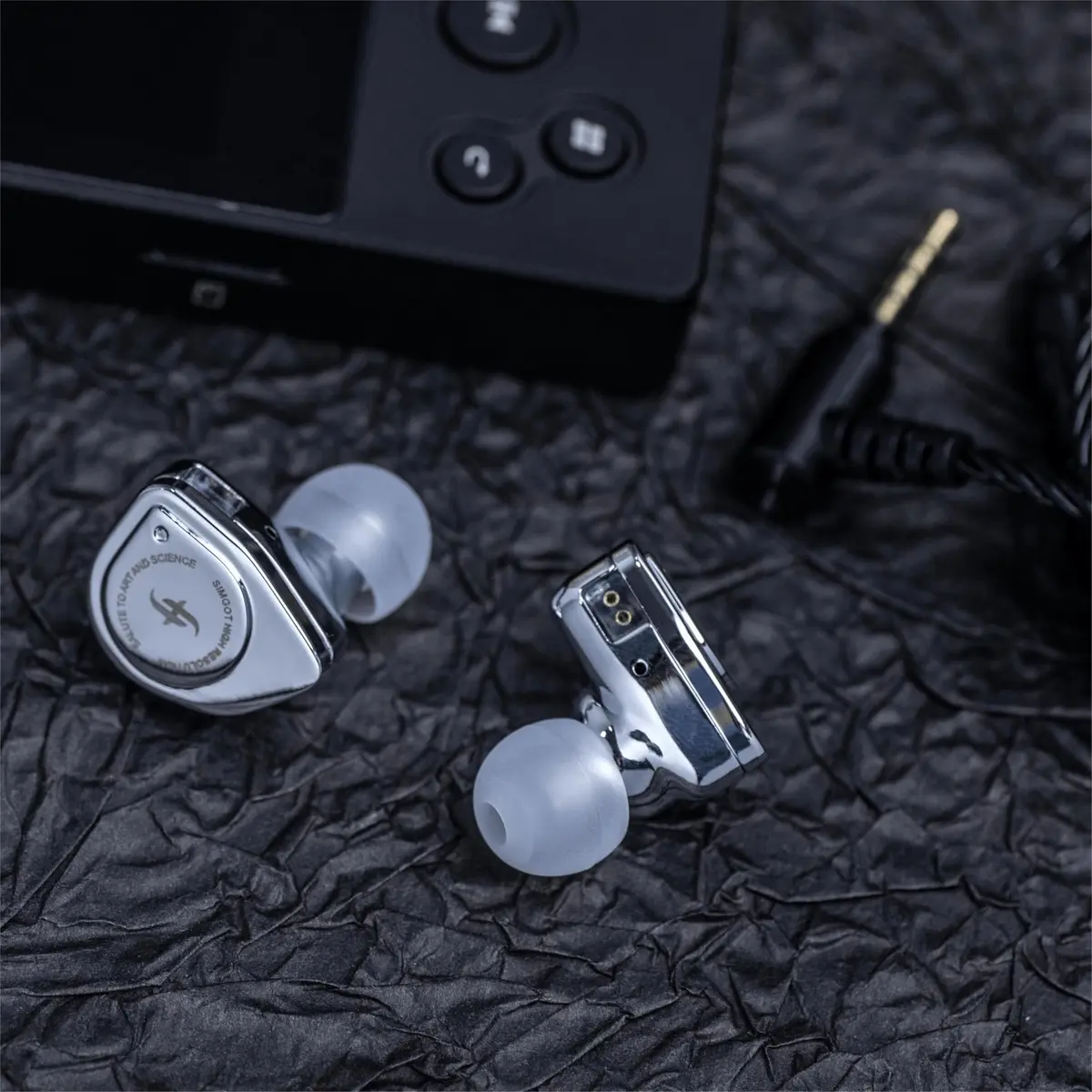 Linsoul SIMGOT EW200 In-Ear Earphones with 10mm SCP Diaphragm Dynamic Driver, Silver | 10mm Dynamic Driver, 16Ω Impedance, 126dB Sensitivity - view 2