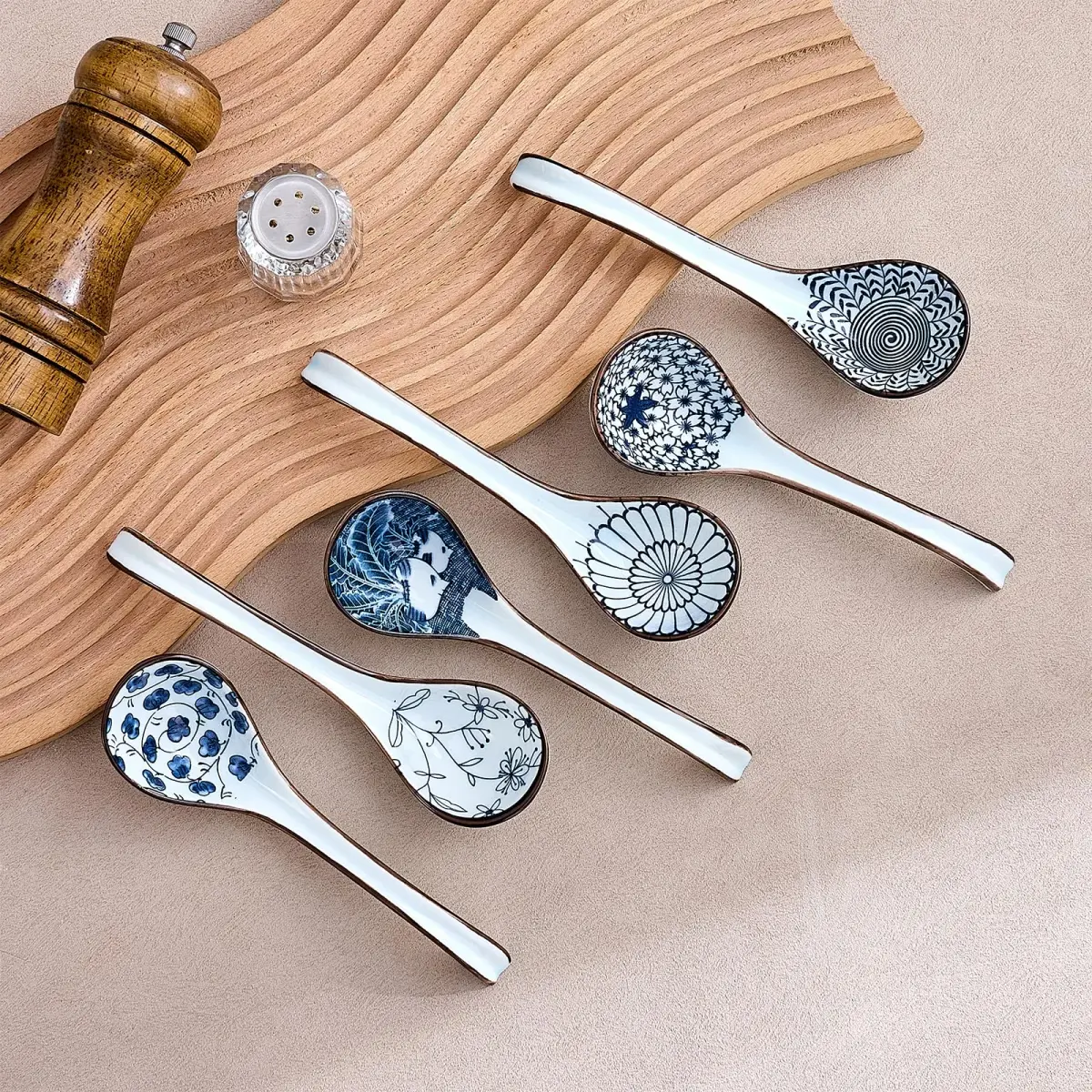 Hoilse Ceramic Asian Soup Spoons Set of 6 - Blue, 16.3cm (6.4 inch) | Blue & White Porcelain with Long Handle - view 4
