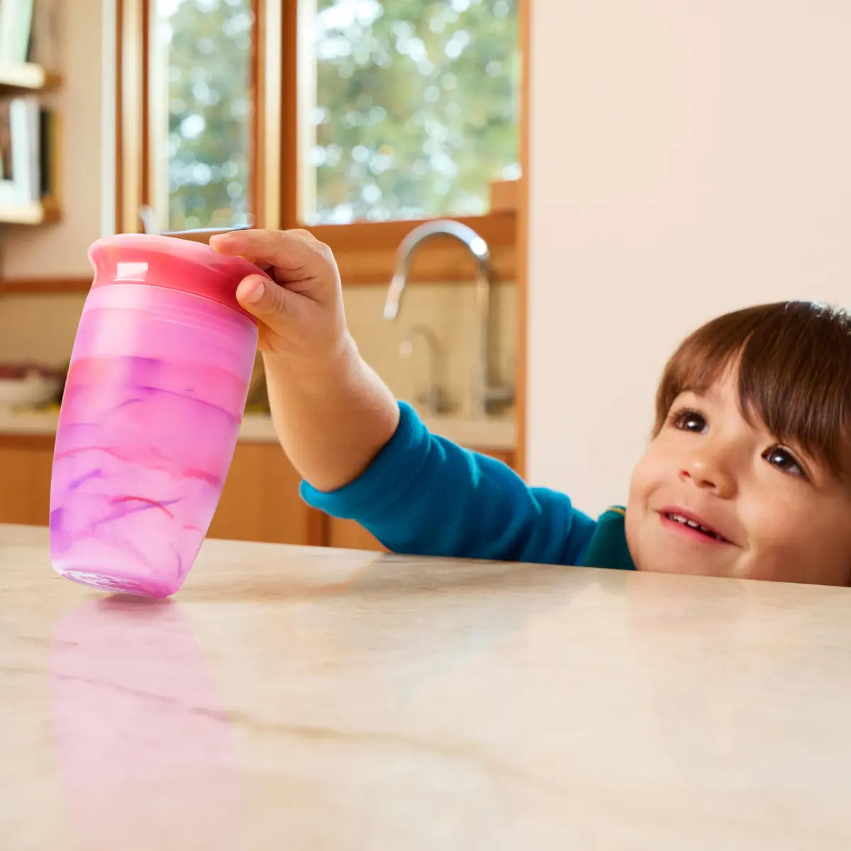 Munchkin Miracle 360 Tropical Swirl Sippy Cup 290ml (10 Ounce) 2-Pack | Dentist-Recommended Spoutless Design - view 4