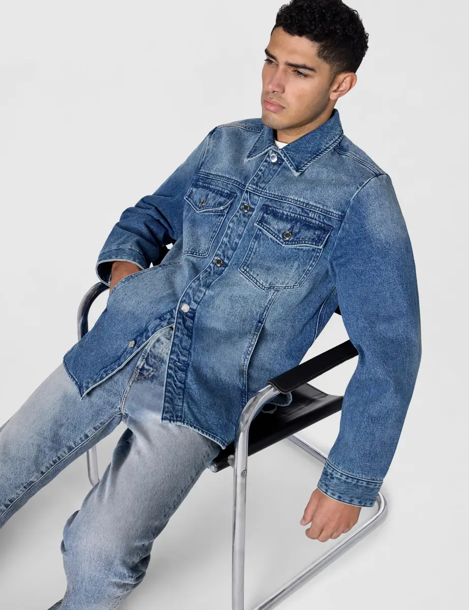 Michael Kors Men's Curved Hem Denim Shirt Jacket, Union Wash, XL | 100% Cotton, Regular Fit, Spring - view 2