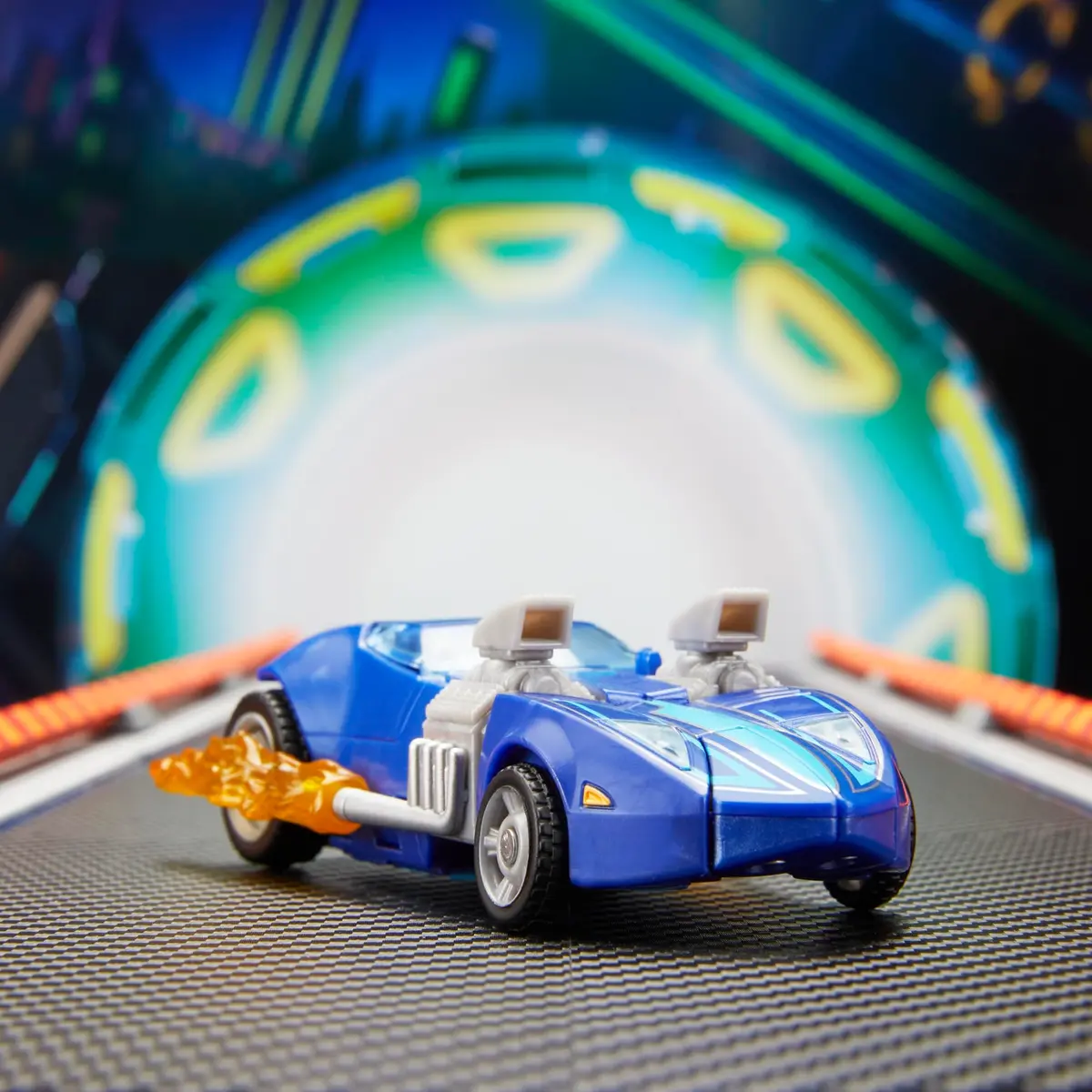 Transformers Collaborative Hot Wheels x Twin Mill Deluxe Class 5-Inch Robot Action Figure Converts to Racecar | Ages 8+ - view 8