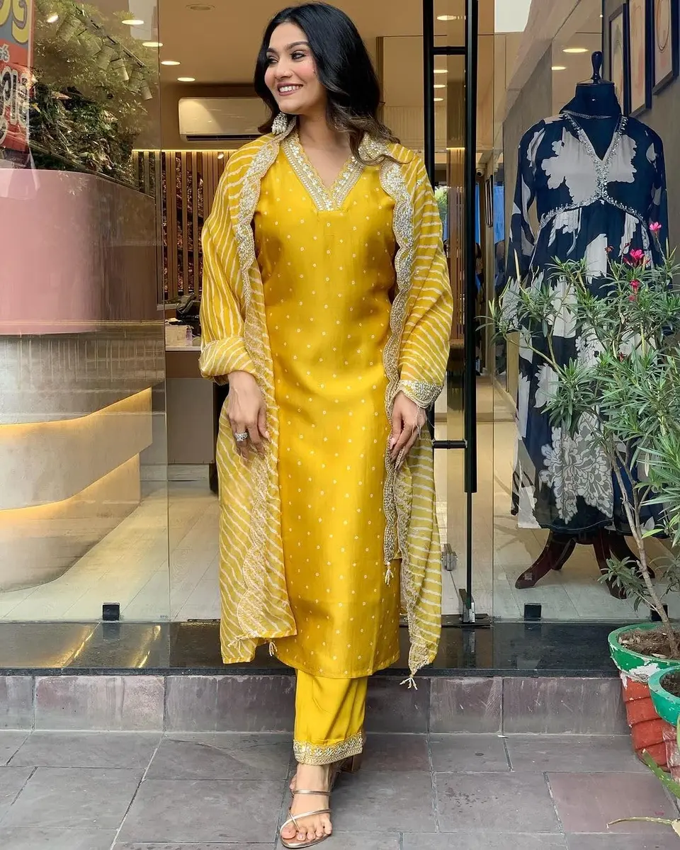 Yashika Women's Silk Blend Cotton Dupatta Kurta Set | Elegant Digital Print, Embroidery, Suitable for All Indian Occasions - view 3
