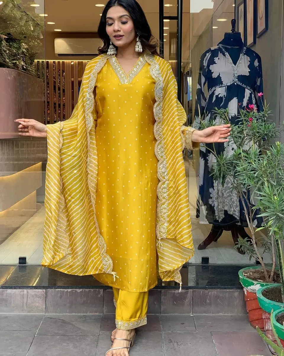 Yashika Women's Silk Blend Cotton Dupatta Kurta Set | Elegant Digital Print, Embroidery, Suitable for All Indian Occasions - view 4