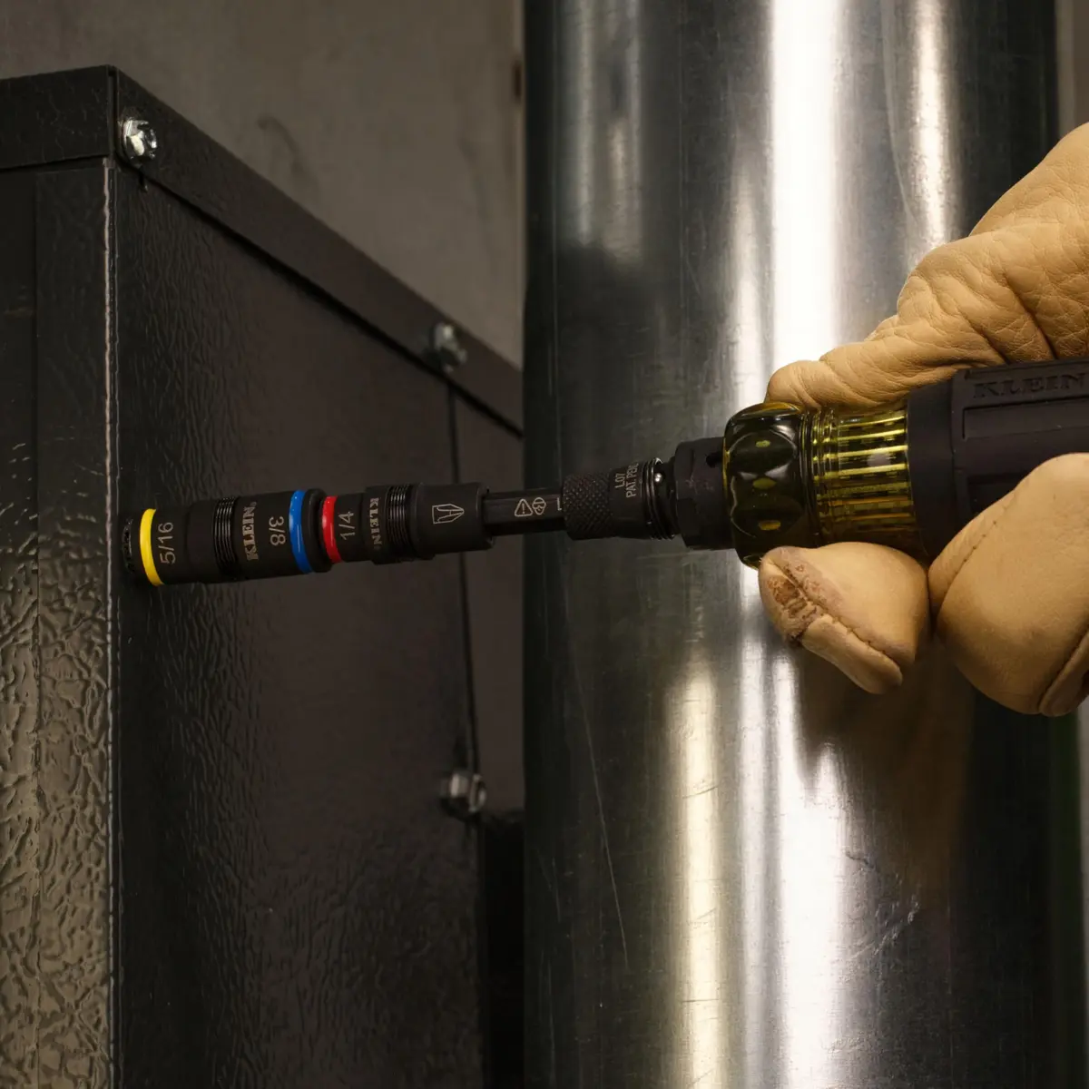 Klein Tools 32517HD KNECT 17-in-1 Impact-Rated Hybrid Screwdriver | Versatile & Impact-Ready for Professionals - view 9