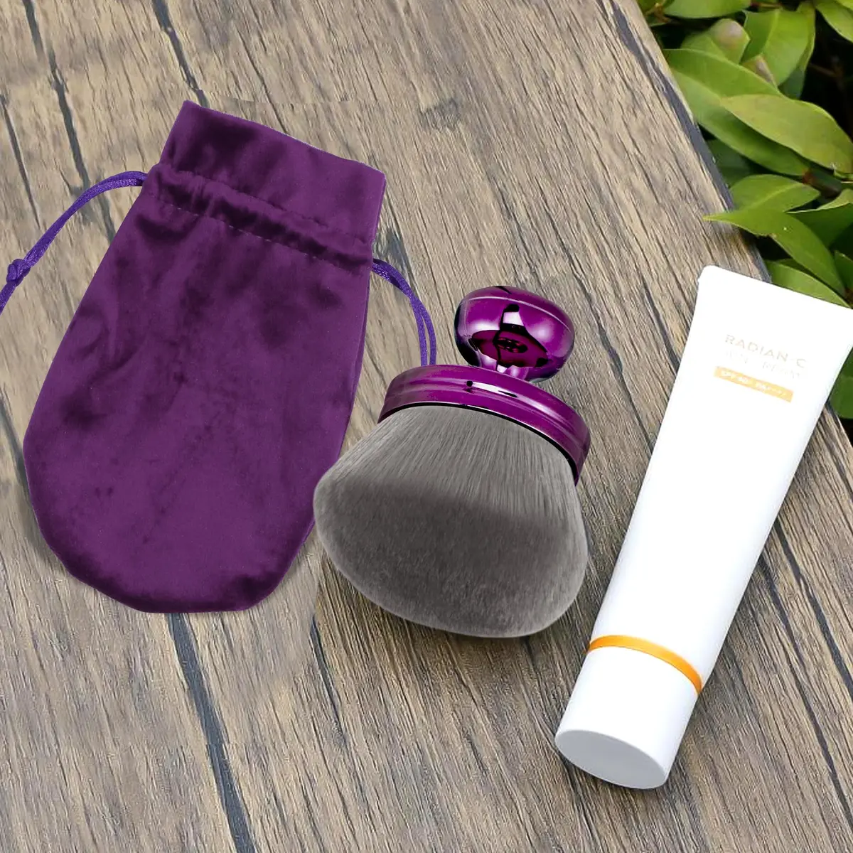 BABYSHEEP Extra Large Kabuki Leg & Body Makeup Brush 3.2inch Round Head | Flawless Self Tanner & Body Makeup Application - view 7