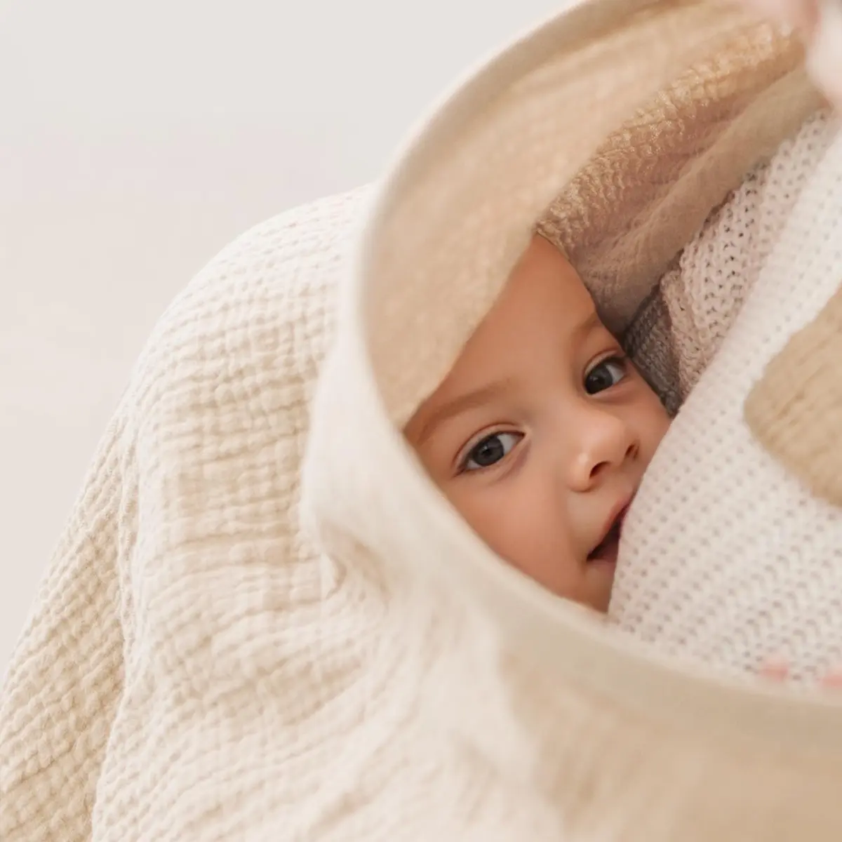 Coreeky 100% Cotton Muslin Nursing Covers 2-Pack | Soft, Breathable, Adjustable Neck Strap - view 5