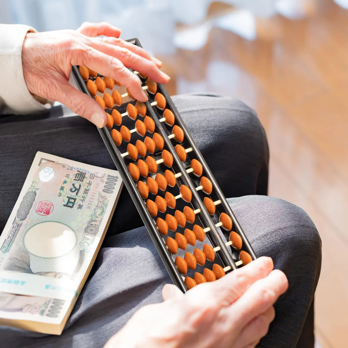 Yellow Mountain Imports Soroban Japanese Abacus, 13 Column, 24.5cm (9.7 in) | Montessori Math Tool for Kids - view 7