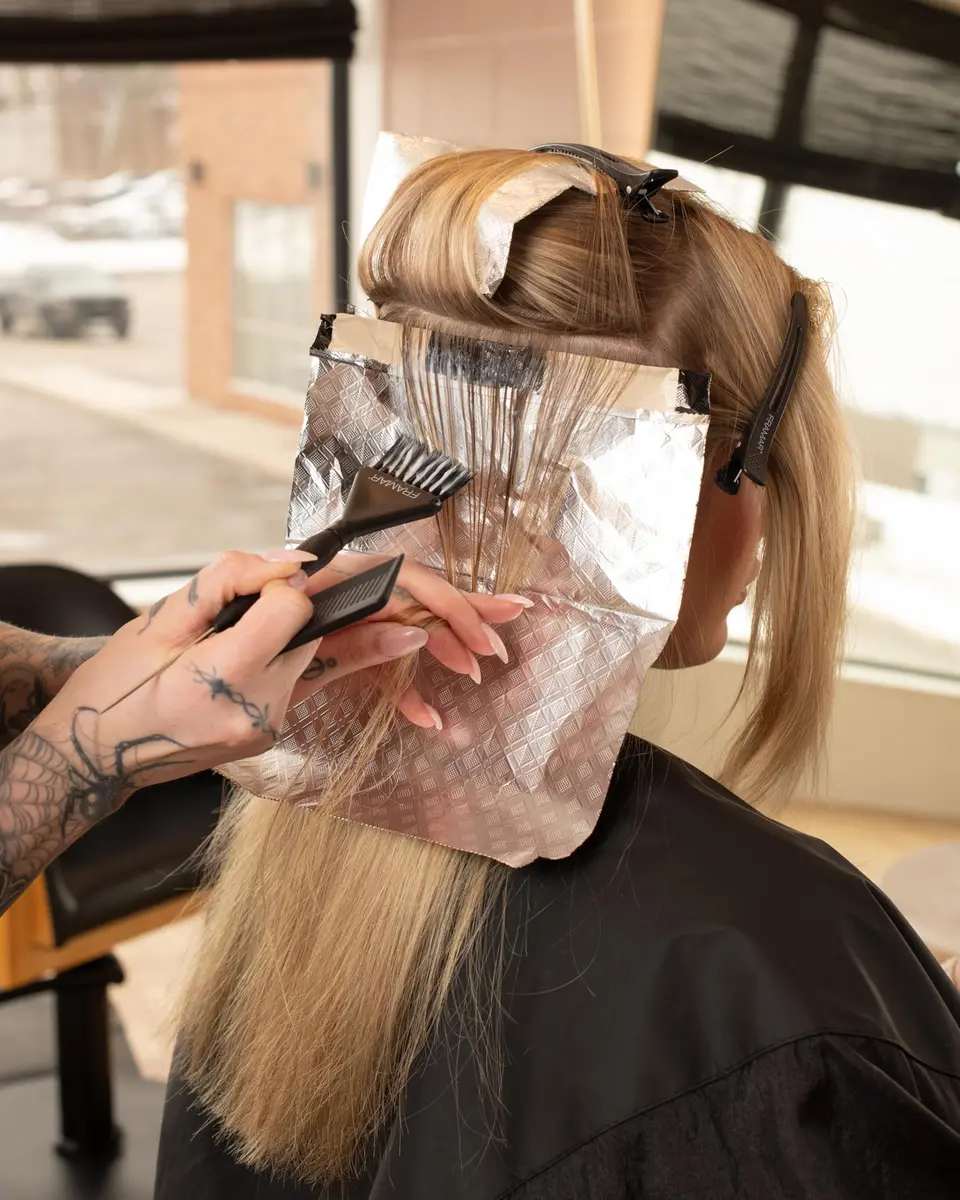 FRAMAR Checked Out Hair Foil 8x11 Inches (200 Count) | Professional Embossed Salon Foils for Highlighting - view 5