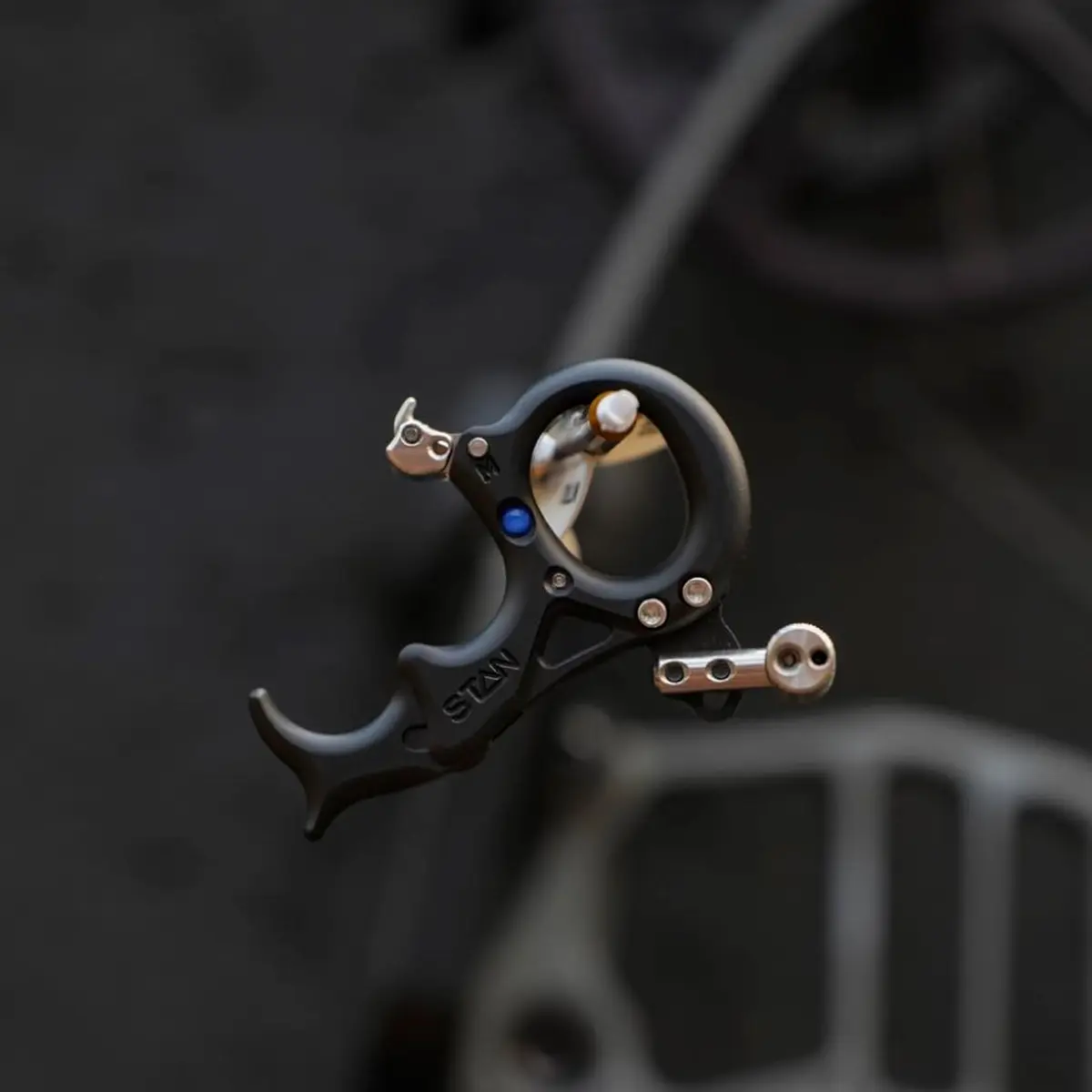 Stan Lynx Hinge Release - Archery Bowhunting Release Aid with Clutch System, Dual-Sided Moons, Smalll - view 4