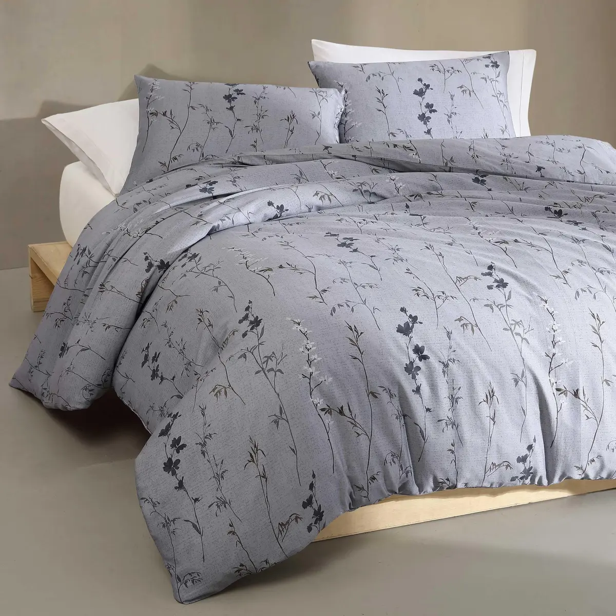Calvin Klein Queen Duvet Cover Set with Shams | Cotton Sateen, Modern Botanical Design, Breathable & Durable (70-120 chars) - view 3