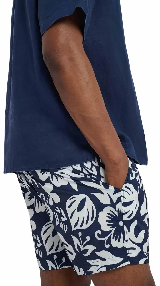 Onia Charles 5" Swim Trunk-Tropical Floral Deep Navy Multi | Quick-Dry Activewear - view 4