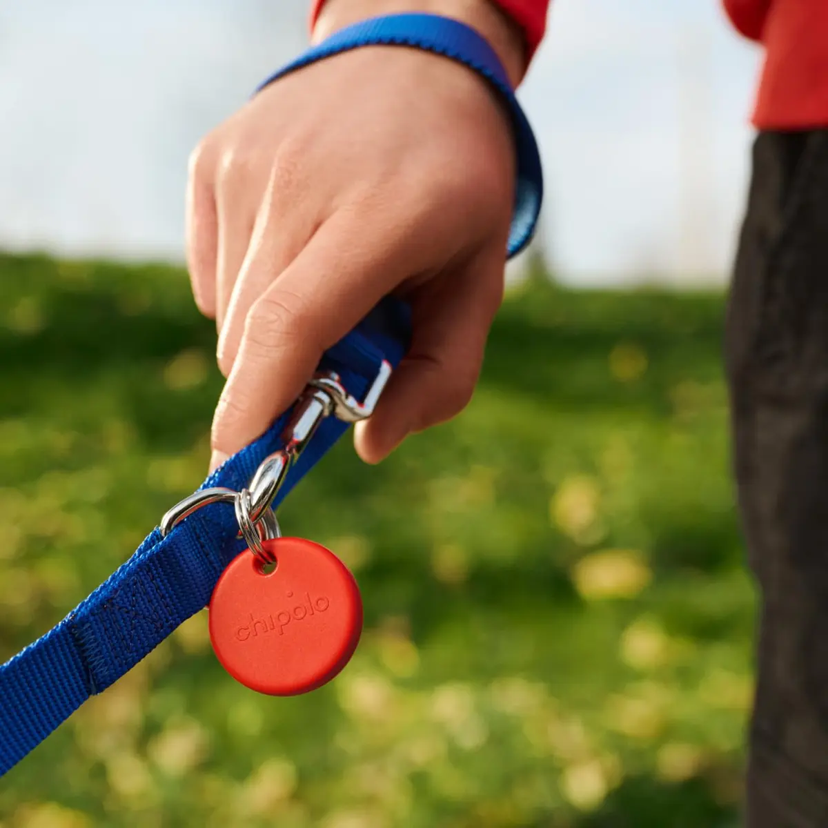 Chipolo POP Tracker Tag - Vibrant Bluetooth Item Finder with Call & Out of Range Alerts - view 9
