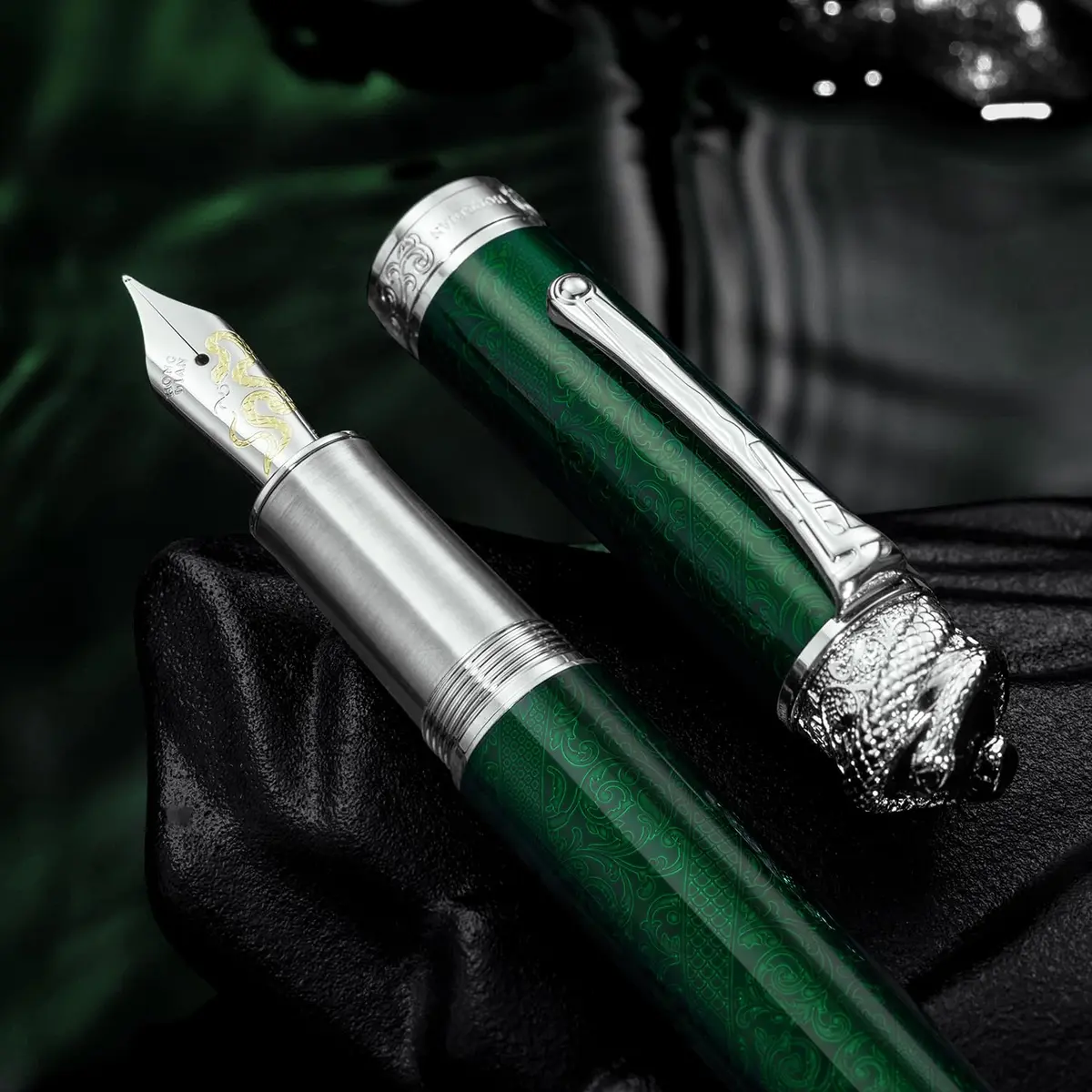HONG DIAN N25 Fountain Pen Extra Fine Nib Snake Carving | Emerald Green - view 5