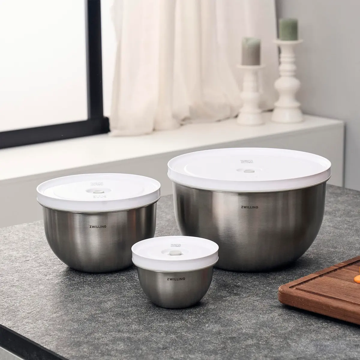 ZWILLING Fresh & Save Vacuum Stainless Steel Bowl Large 1.6 L (1.7 qt) | Airtight Food Storage Container for Meal Prep - view 6