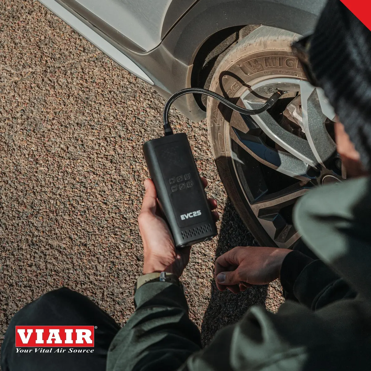VIAIR EVC25 Rechargeable Tire Inflator 150 PSI | Cordless Air Compressor for Cars, Bikes, Balls - view 3