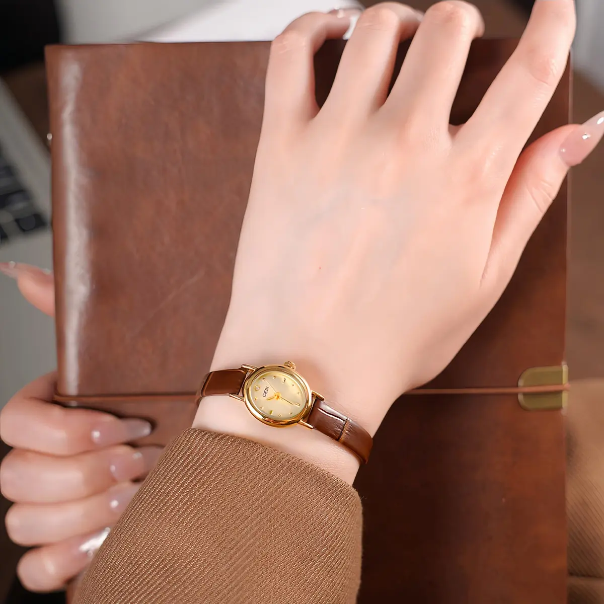 Gosasa Women's Retro Leather Strap Watch 18mm Dial | Elegant Vintage Dress Accessory - view 2