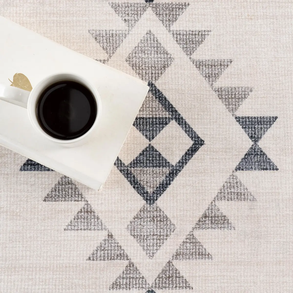 nuLOOM Shenai Cream Medallion 5' x 8' Washable Area Rug for Living Room, Bedroom, Kitchen - view 6