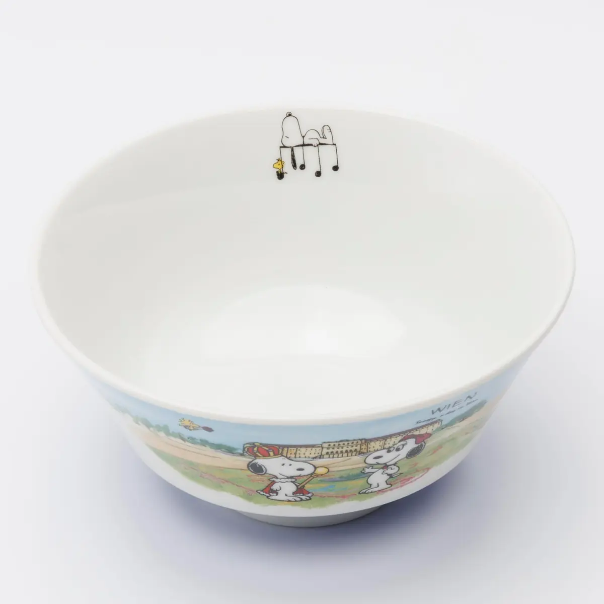 シミズ陶業(Shimizutougyou) Snoopy World Travel Vienna Ramen Bowl 18cm | Microwave & Dishwasher Safe - view 4