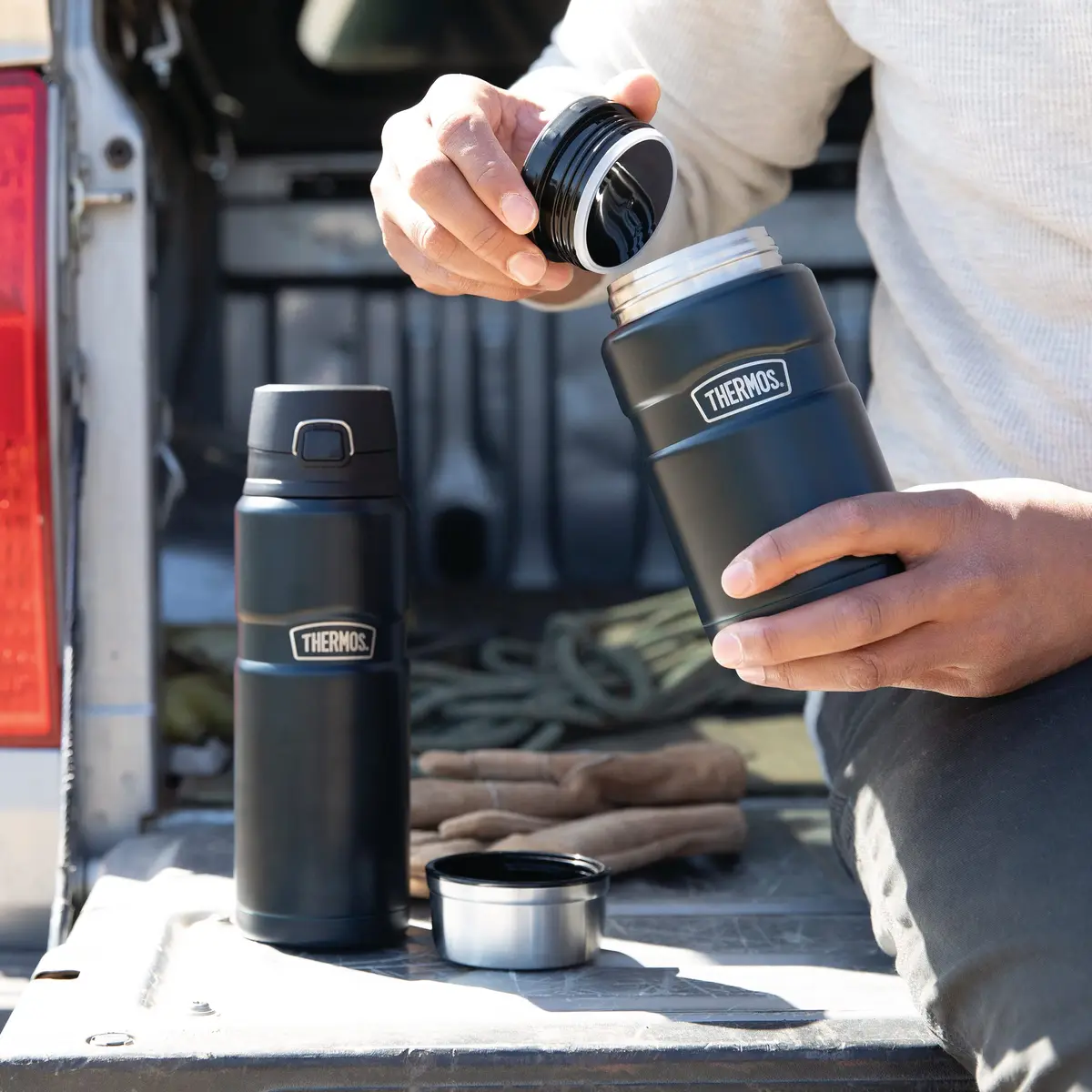 THERMOS Stainless King Vacuum-Insulated Drink Bottle 24oz | Keeps Drinks Hot 18h Cold 24h - view 6