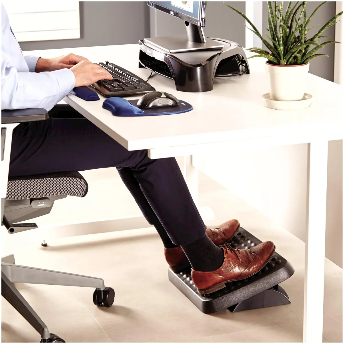 Fellowes Standard Foot Rest 2-Pack Graphite | Dual-Position Height Adjustment & Free-Floating Platform - view 6