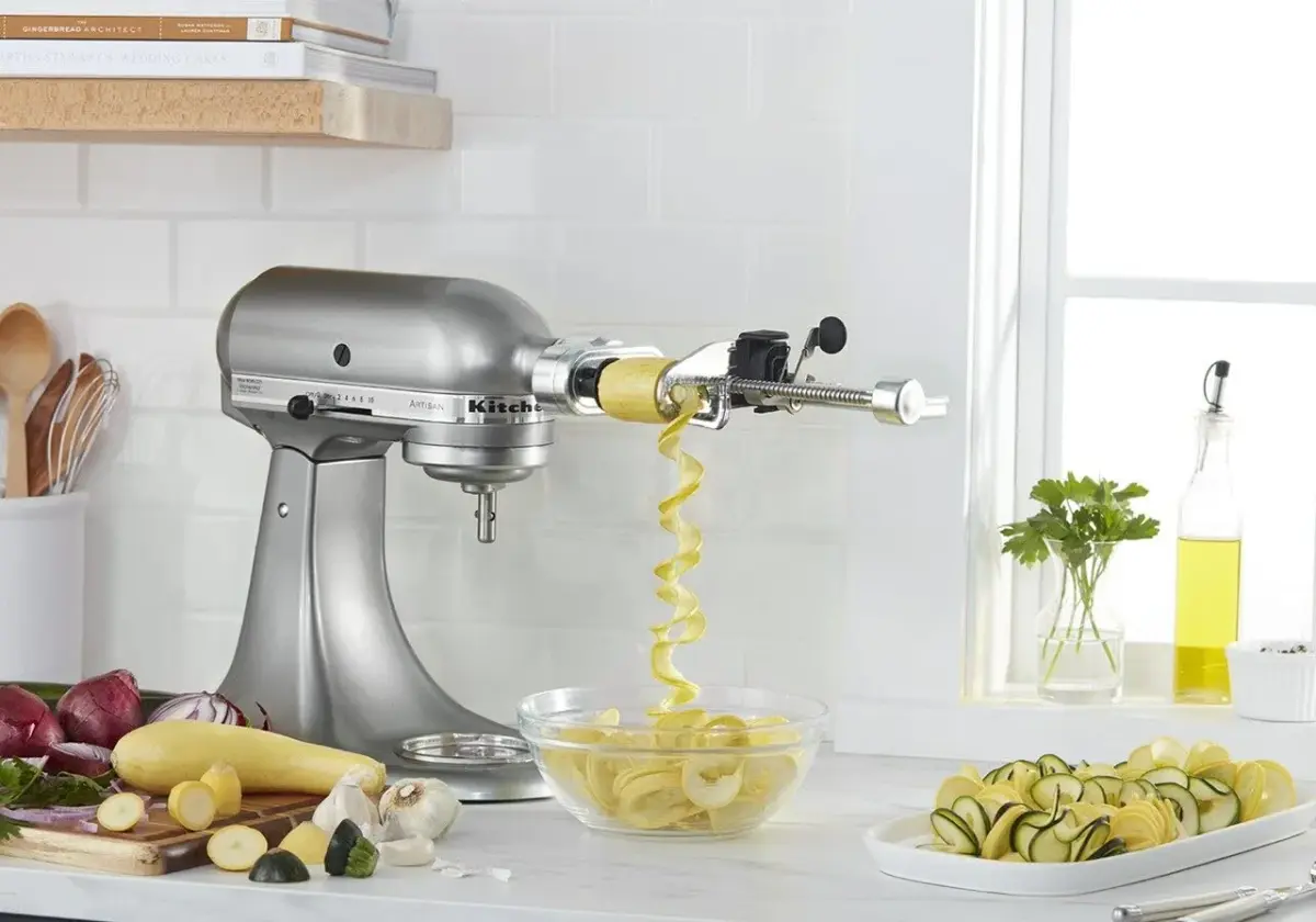 KitchenAid KSM1APC Fruit and Vegetable Spiralizer Attachment with 5 Blades, 2.0 kg (4.4 lb) | Premium Metal Construction for Stand Mixers - view 7