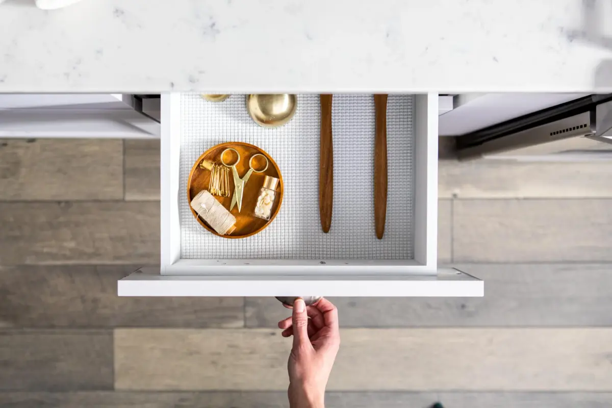 Duck Select Grip Shelf Liner Black 288in (731.5cm) | Non-Adhesive, Machine Washable, Non-Slip - view 4