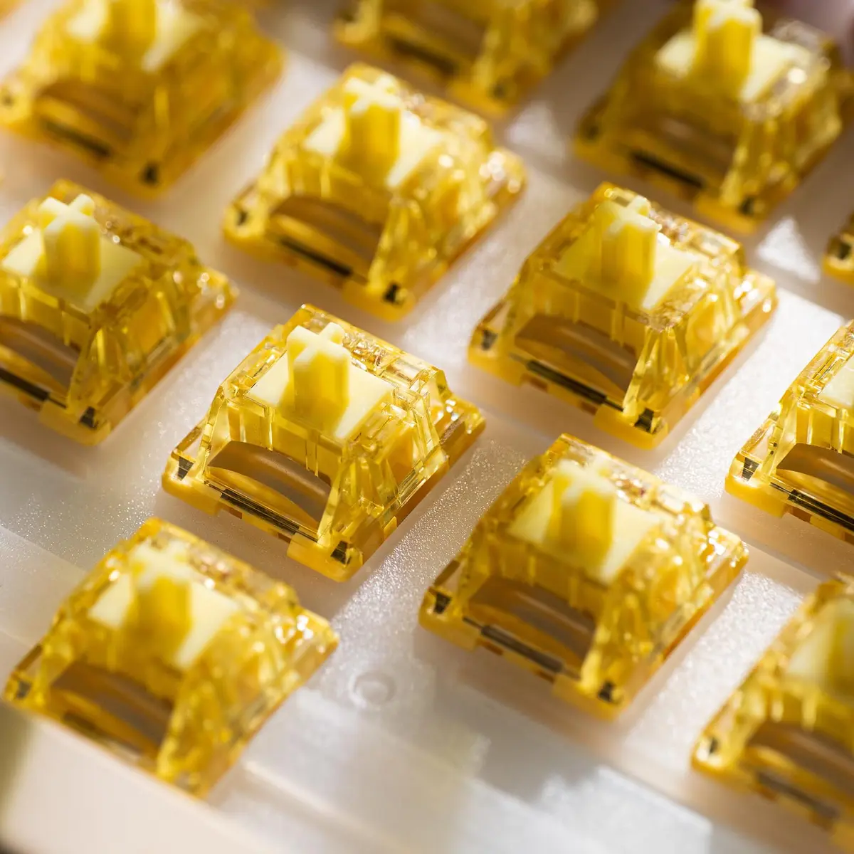 Akko V5 Creamy Yellow Mechanical Keyboard Switches (45pcs) | Linear, Lubed, 5-Pin, 60M Keystrokes - view 5