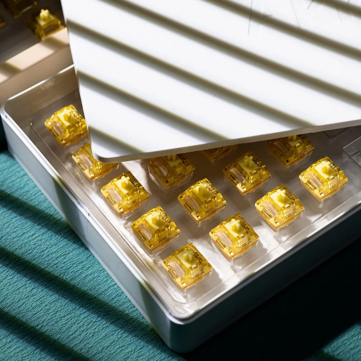 Akko V5 Creamy Yellow Mechanical Keyboard Switches (45pcs) | Linear, Lubed, 5-Pin, 60M Keystrokes - view 7