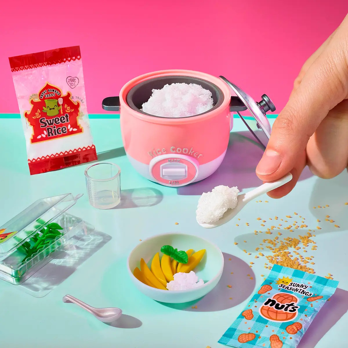 MGA's Miniverse Make It Mini from Scratch Appliances Series 3 Mini Collectibles | DIY Mini Food & Kitchen Replica - view 5